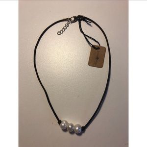 Leather freshwater pearl necklace